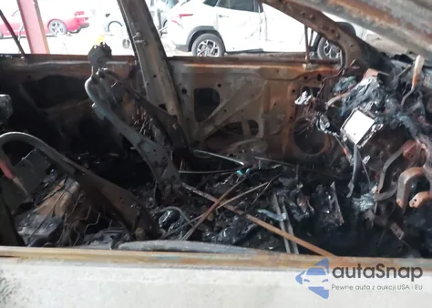 2016 Subaru Outback 2.5I Limited z USA, uszkodzony, nr VIN 4S4BSBNC0G3294280